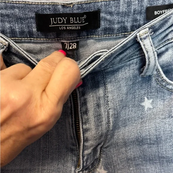 Judy Blue star ⭐️ jeans, size 7/28 - Picture 4 of 9